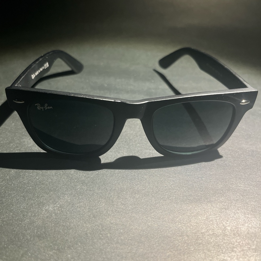 Ray-Ban Classic Black Sunglasses